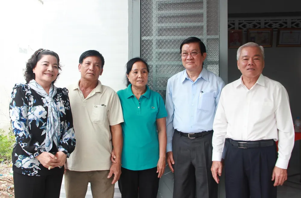 Nguyên Chủ tịch nước Trương Tấn Sang trao nhà chính sách tại Sóc Trăng ảnh 5