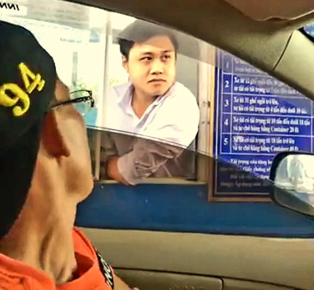 Tài xế qua cầu Vàm Cống phản ứng trạm thu phí T2 ảnh 3