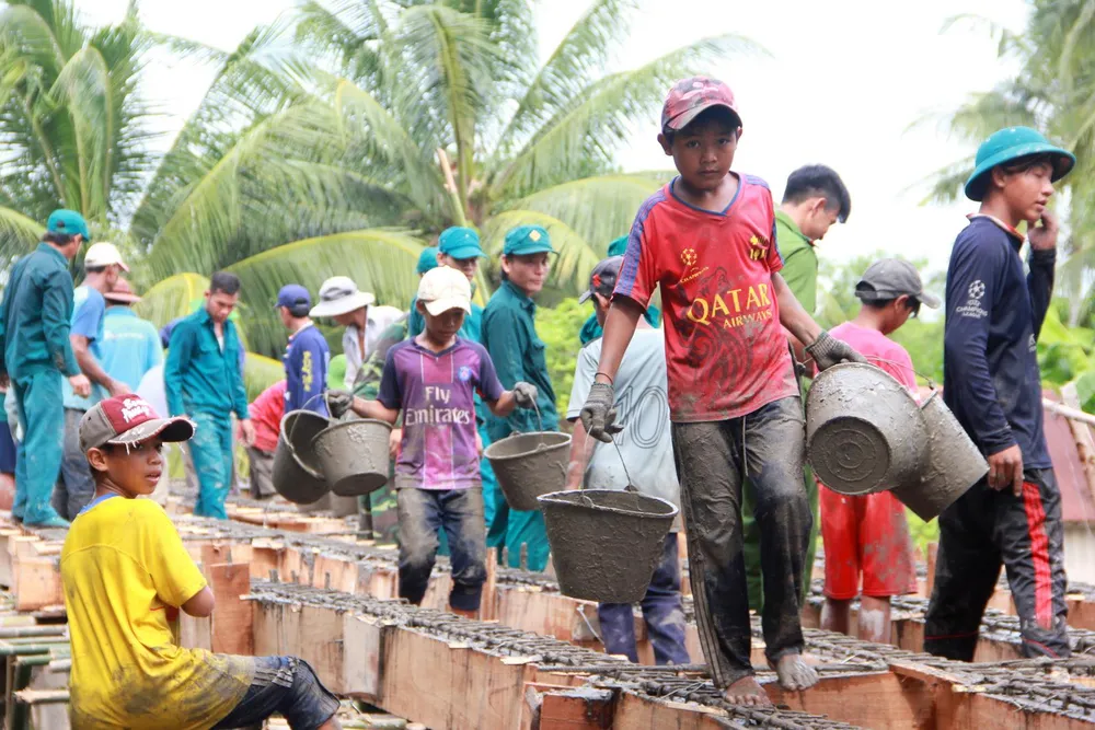 Hơn 40 cây cầu bê tông nông thôn có vốn “0 đồng” ảnh 5