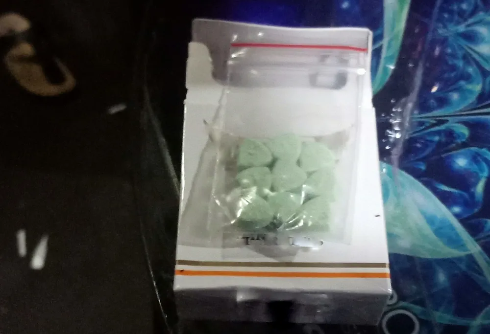 Bắt quả tang 41 nam nữ sử dụng ma túy tại quán karaoke ảnh 2