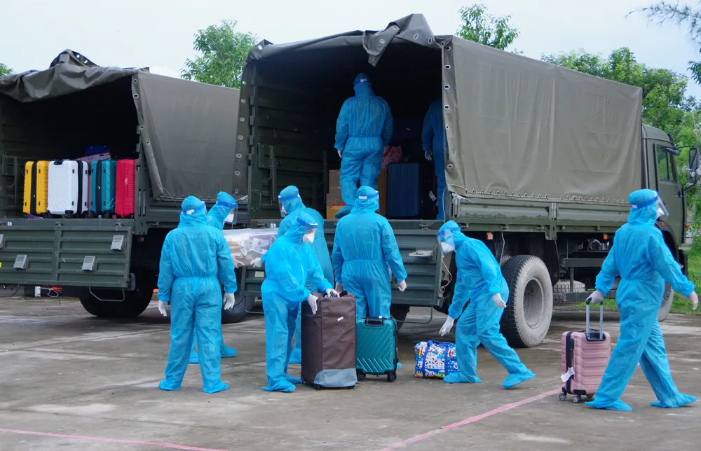 Cách ly tập trung 146 công dân từ Singapore về nước ảnh 2