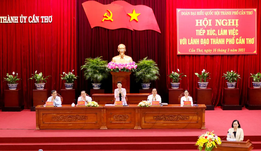 Chủ tịch Quốc hội Nguyễn Thị Kim Ngân làm việc với lãnh đạo TP Cần Thơ ảnh 2