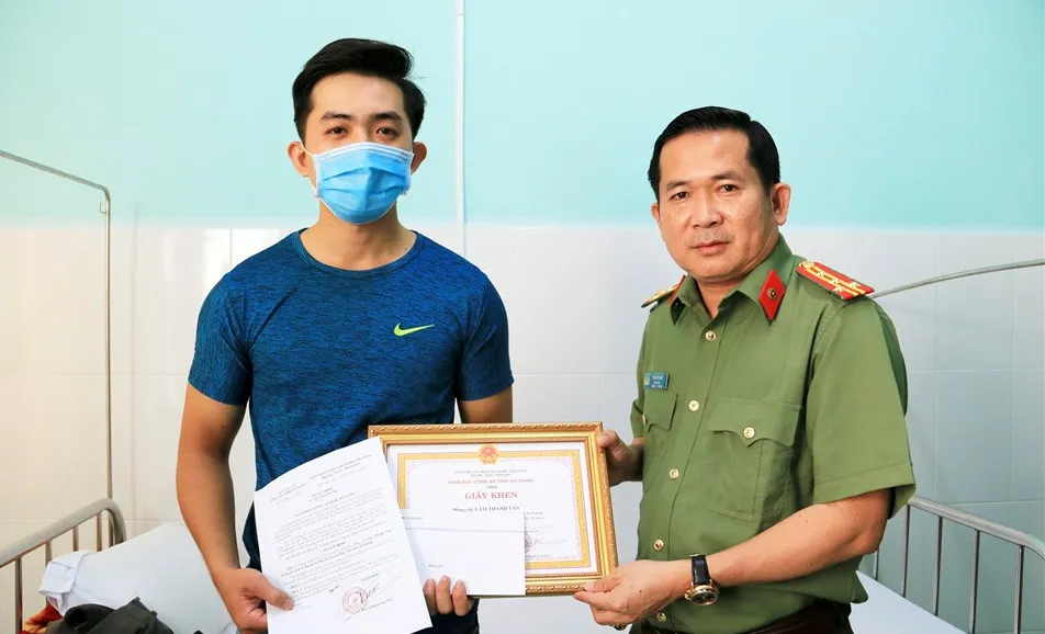 Đại tá Đinh Văn Nơi: “Không khoan nhượng các loại tội phạm” ảnh 6