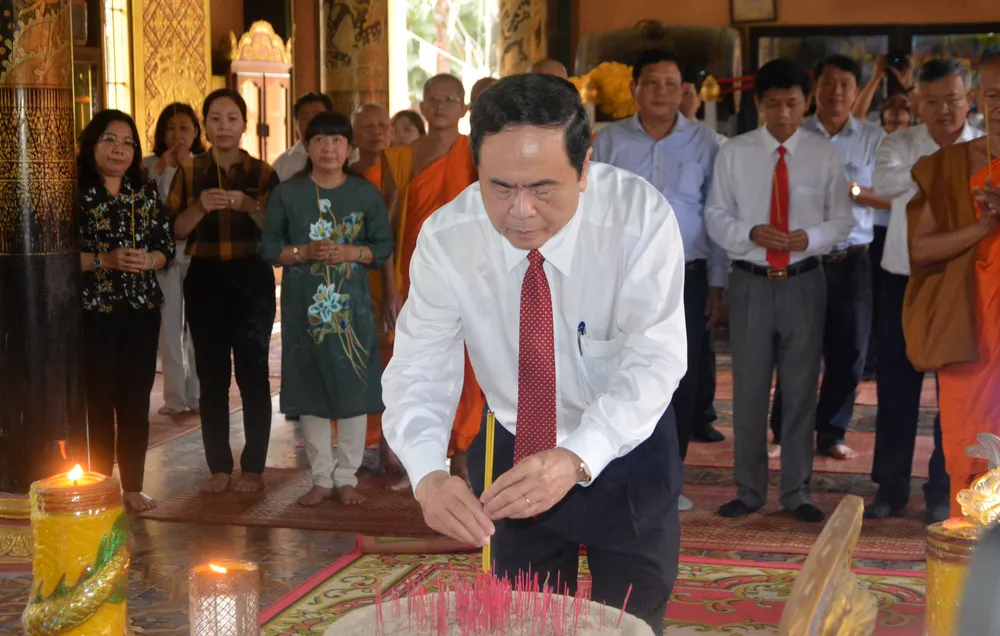 Đồng chí Trần Thanh Mẫn thăm, chúc Tết cổ truyền Chôl Chnăm Thmây ảnh 2