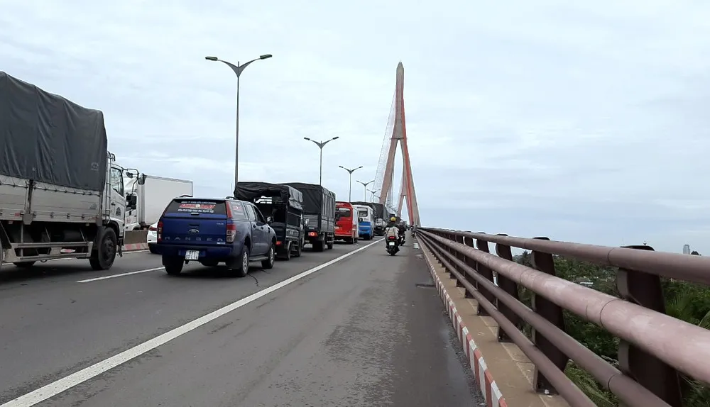 Tai nạn liên hoàn trên cầu Cần Thơ, 1 người tử vong ảnh 3