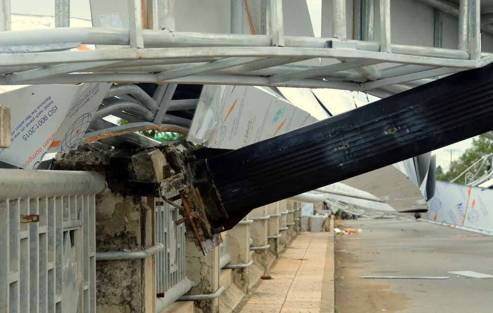 Sập toàn bộ khung thép trang trí cầu Maspero ở Sóc Trăng  ảnh 4