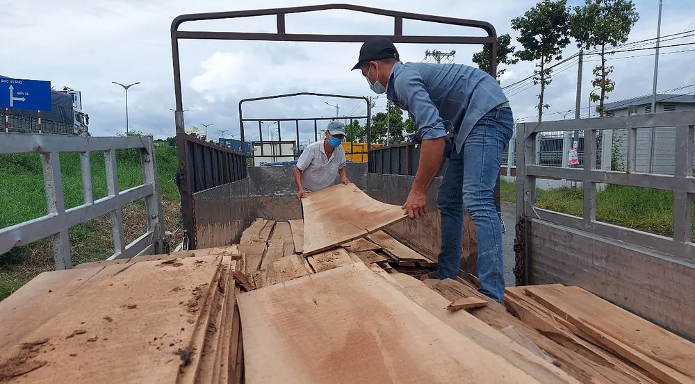 Cần Thơ tiếp tục bãi bỏ quy định “sang xe, đổi tài” ảnh 2