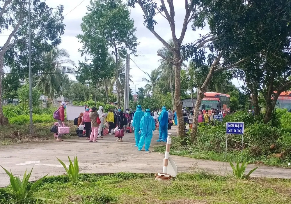 Sóc Trăng, Quảng Ngãi đón người dân từ TPHCM về quê ảnh 5