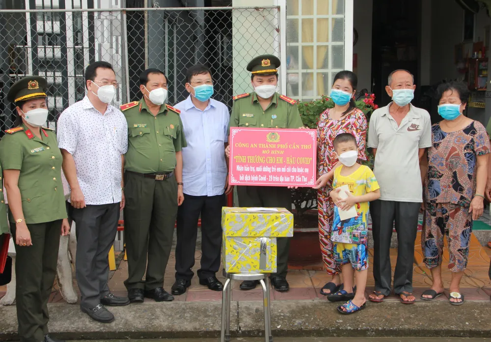 Công an TP Cần Thơ triển khai mô hình “Tình thương cho em, hậu Covid-19” ảnh 3