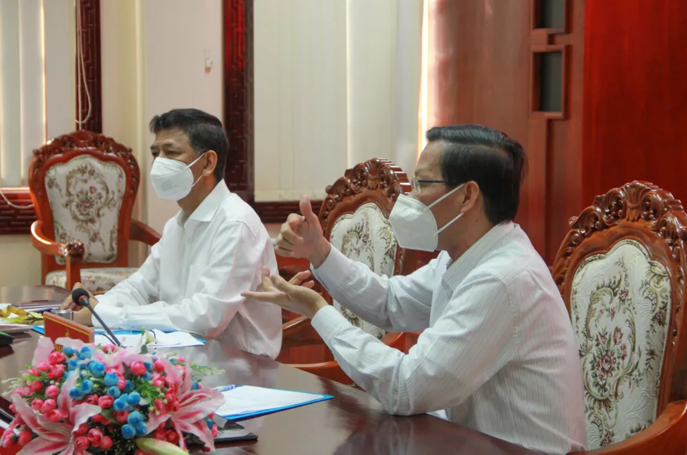 TPHCM hỗ trợ tỉnh Sóc Trăng 3 tỷ đồng phục vụ công tác phòng chống dịch Covid-19 ảnh 2