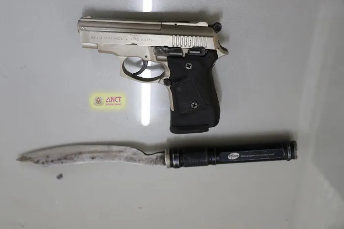 Bắt đối tượng dùng súng, dao cướp tài sản trong nhà nghỉ ảnh 2