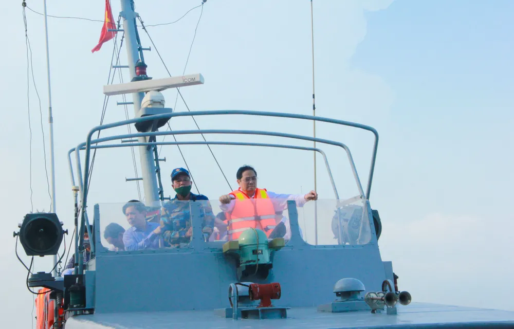 Thủ tướng Phạm Minh Chính khảo sát cảng biển Trần Đề ở Sóc Trăng  ảnh 4