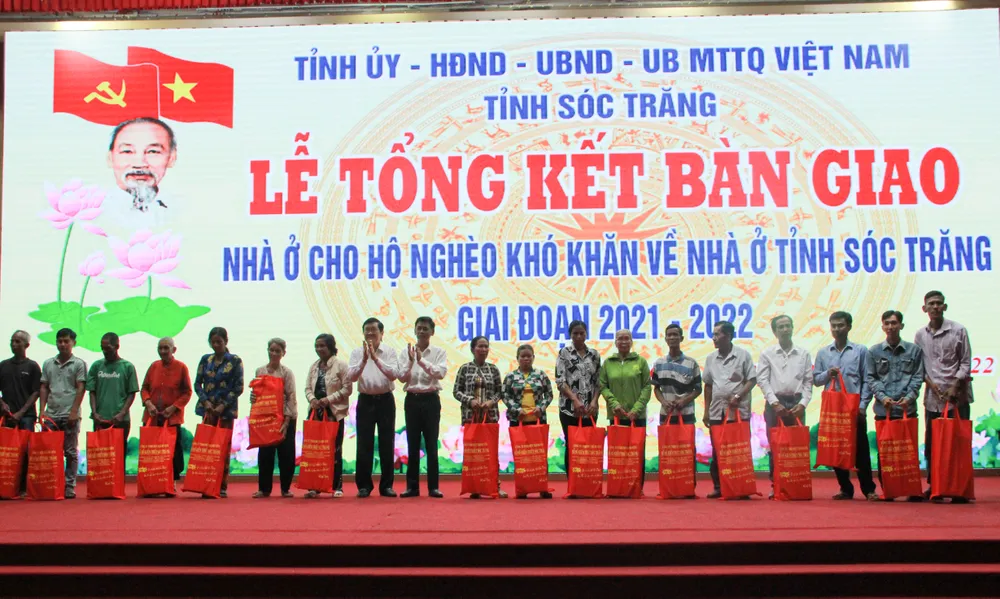 Sóc Trăng bàn giao 3.496 căn nhà cho hộ nghèo, khó khăn  ảnh 2