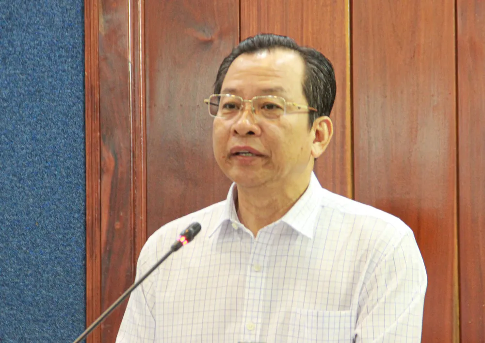 Ông Vương Quốc Nam, Phó Chủ tịch UBND tỉnh Sóc Trăng phát biểu tại hội nghị