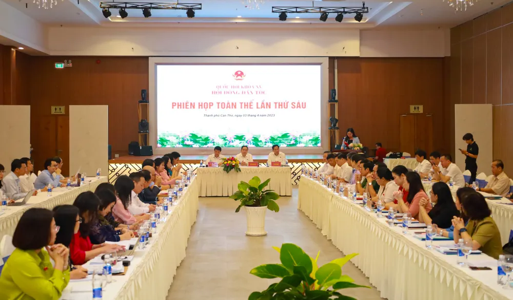 Quang cảnh Phiên họp toàn thể lần thứ 6 của Hội đồng Dân tộc