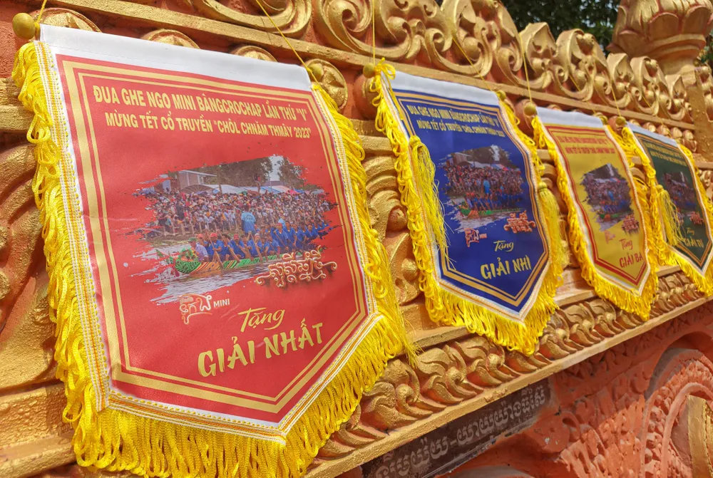 Các thứ hạng tại giải đua ghe ngo tại chùa Bưng Cro Chắp Thmây
