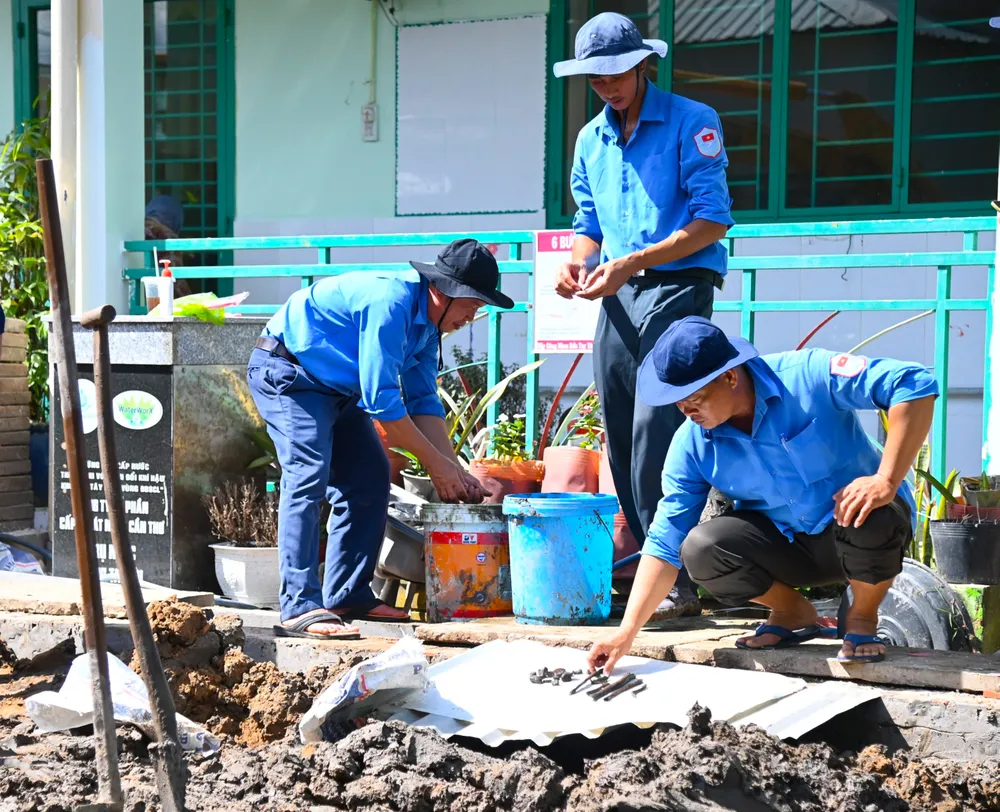 Lực lượng tìm kiếm, quy tập hài cốt liệt sĩ của Quân khu 9 tổ chức tìm kiếm hài cốt đồng đội