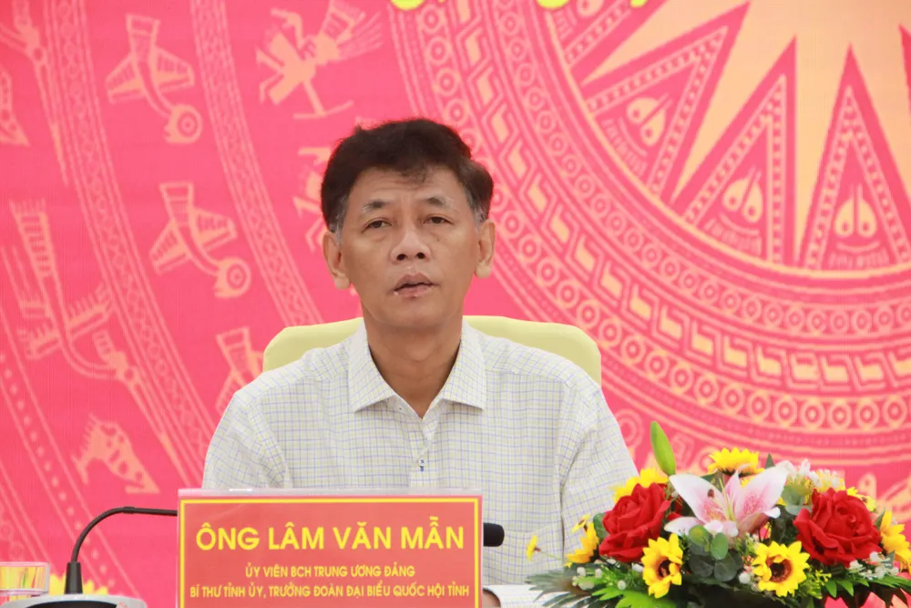 Bí thư Tỉnh ủy Sóc Trăng Lâm Văn Mẫn tại buổi đối thoại với lãnh đạo các doanh nghiệp