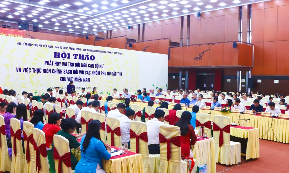 Các đại biểu tham gia thảo luận tại hội thảo