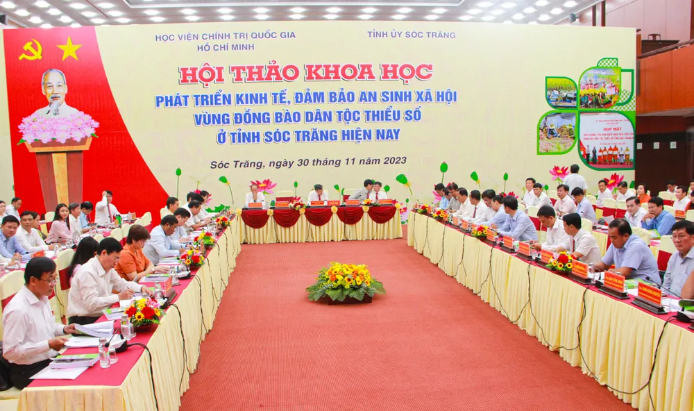 Các đại biểu tham dự hội thảo
