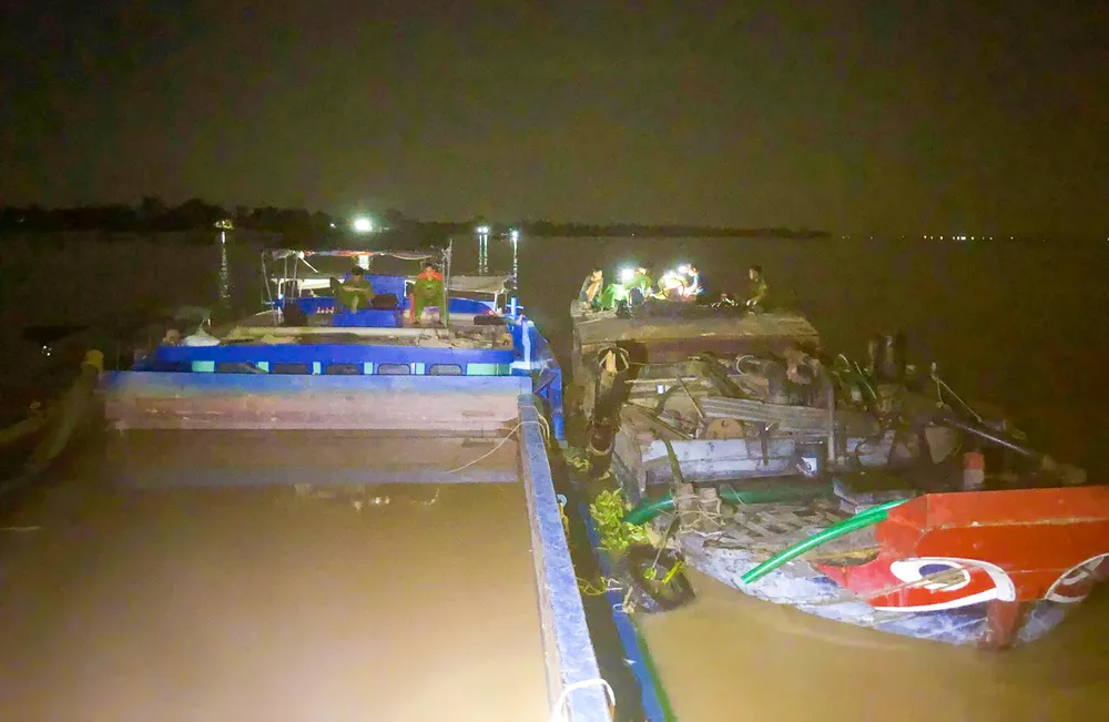 hai phuong tien bi tam giu.jpg