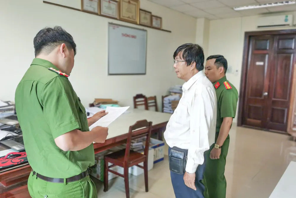 Ảnh chụp Màn hình 2025-11-13 lúc 17.33.24.png