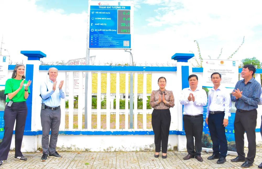 Đưa vào vận hành hệ thống cảnh báo khí tượng thủy văn tại phường Vĩnh Phước, TP Cần Thơ