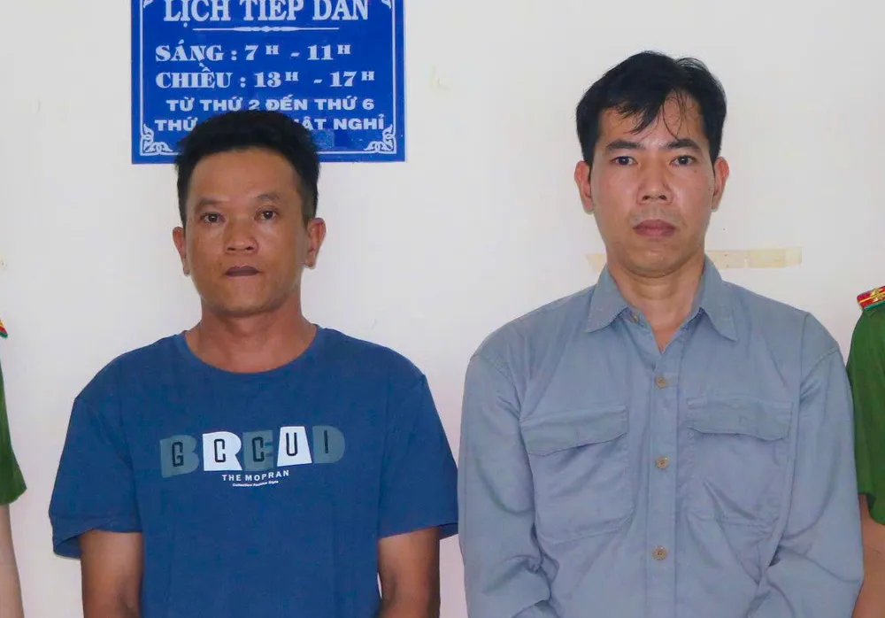 Hai đối tượng Nghiệp và Lúa tại cơ quan công an