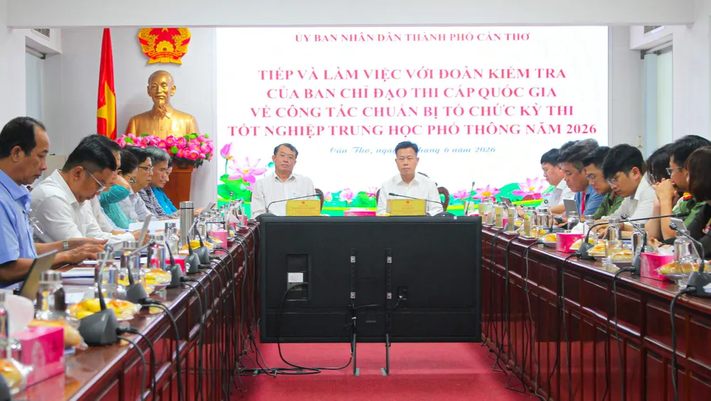 2HGb6EpVNVU49dAZeT7Ah6ufMsKBv1cw9VwW.jpg