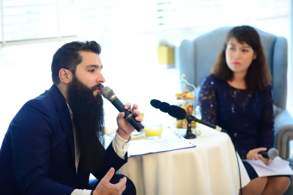 Đạo diễn “Kong” lập quỹ học bổng cho sinh viên Việt  ảnh 1