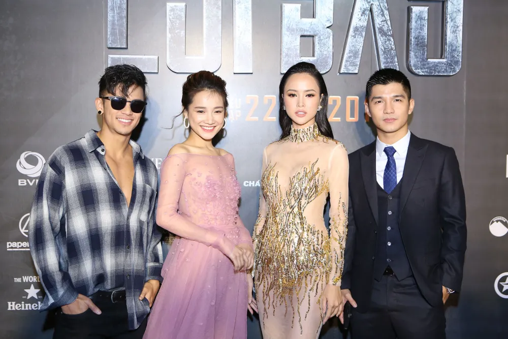 Ra mắt Lôi  báo - vợ chồng đạo diễn Victor Vũ sóng bước không rời ảnh 2