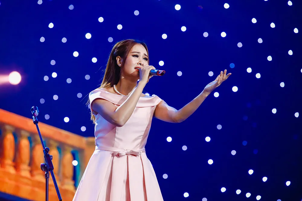 Ca sĩ Hà Thúy Anh: Em chỉ biết Công Phượng! ảnh 1