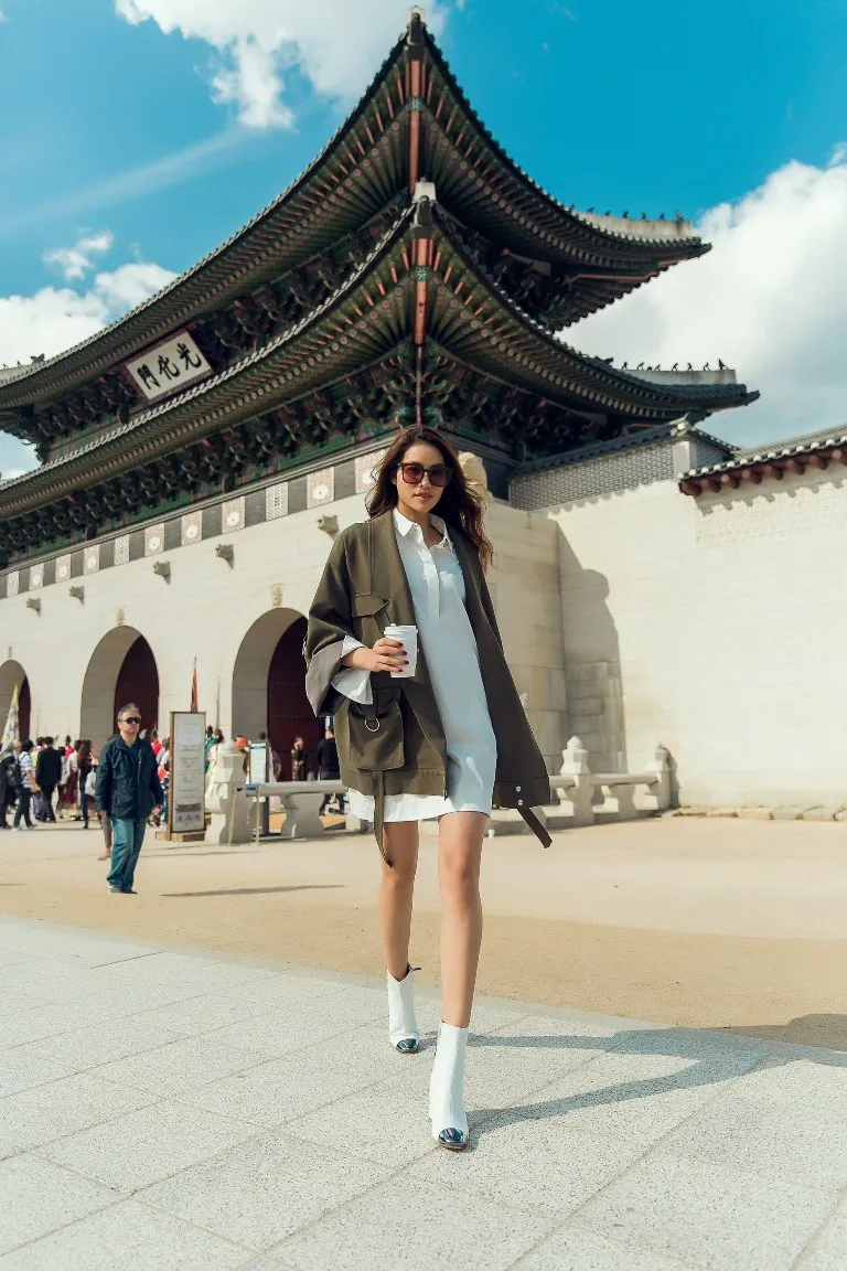 Phạm Hương với street style thanh lịch trên đường phố Seoul ảnh 4