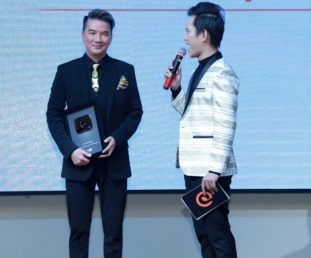 Được YouTube vinh danh, Mr Đàm hé lộ dự án lớn sắp ra mắt ảnh 1