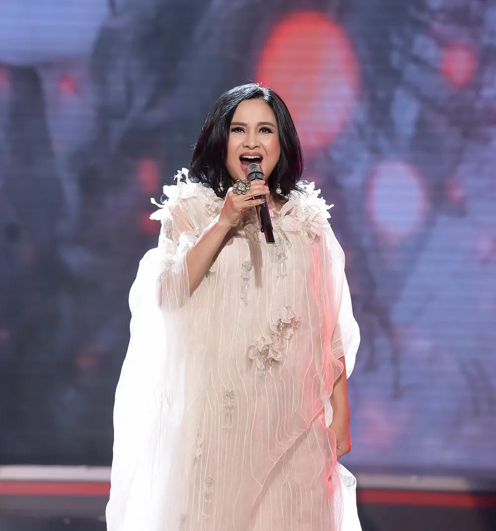 NSƯT Quốc Nghiệp diễn xiếc cùng con trai ảnh 2