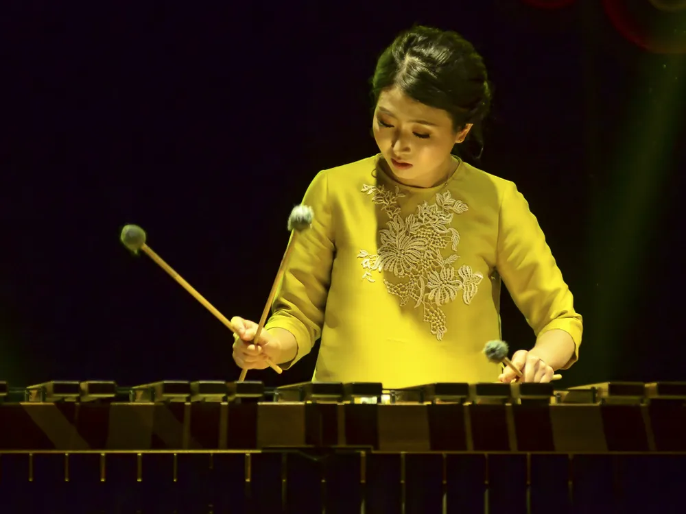 Gina trên sân khấu trình diễn