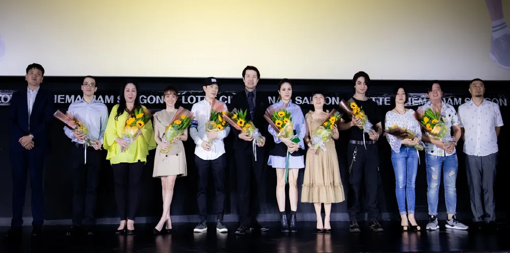 Thái Hòa không muốn lạm dụng chuyện giả gái ảnh 1