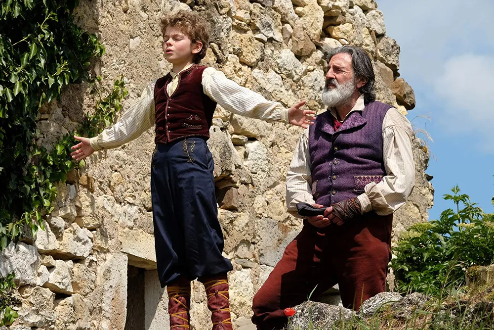 Không gia đình: Từ trang sách đến những thước phim rưng rưng ảnh 2