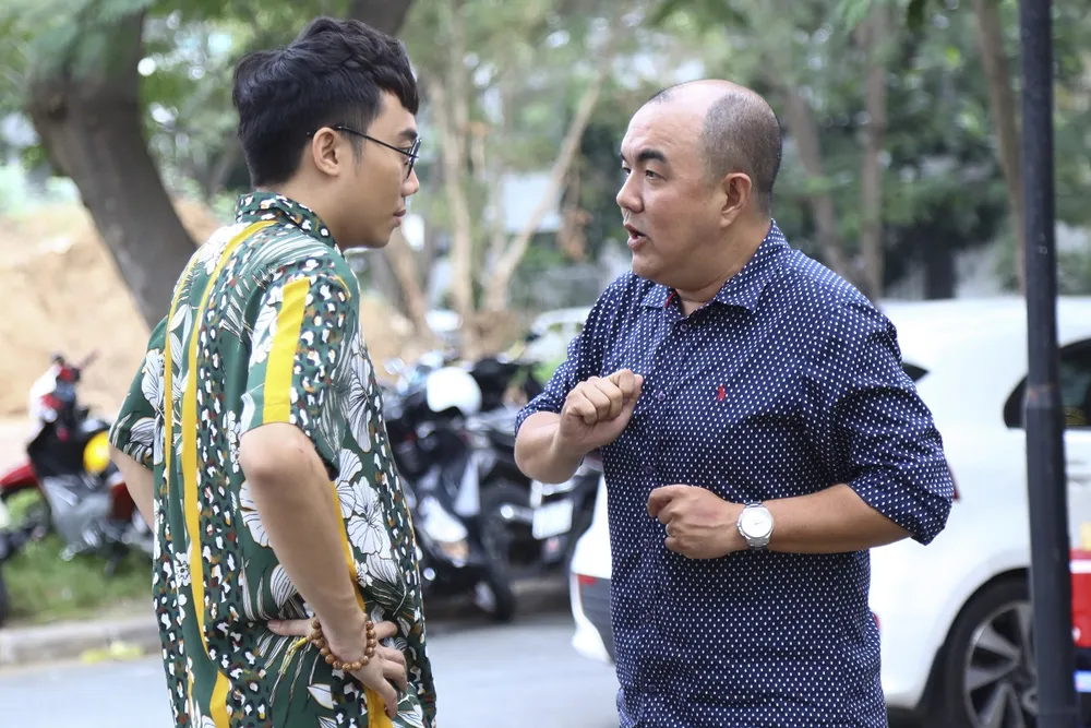 Nghề làm nail của người Việt lên phim ảnh 4