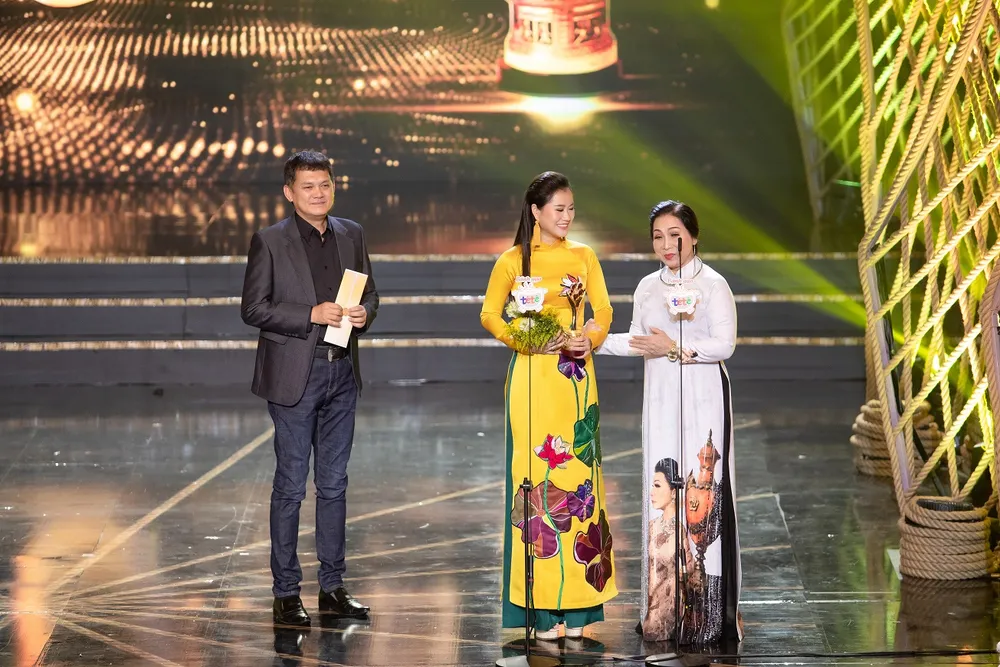 "Gạo nếp gạo tẻ" đại thắng tại Mai vàng 2018 ảnh 2