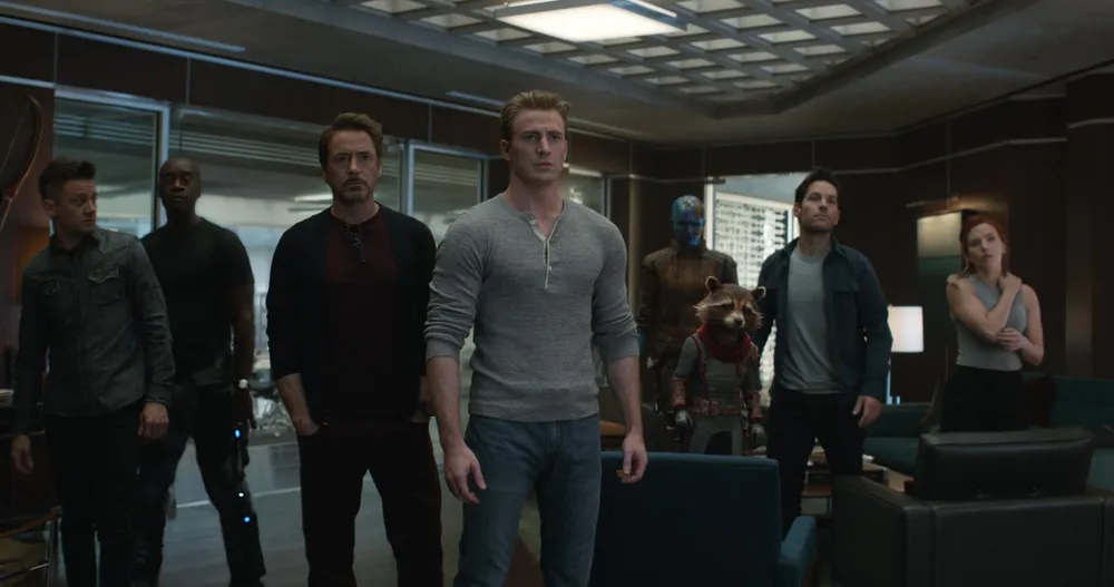 Hơn 1 tuần công chiếu, "Avengers: Endgame" thu hơn 200 tỷ đồng ảnh 1