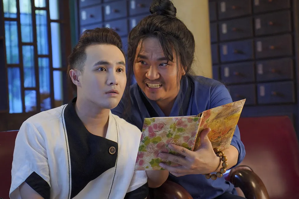 Huỳnh Lập đưa Pháp sư mù chiếu online ảnh 1