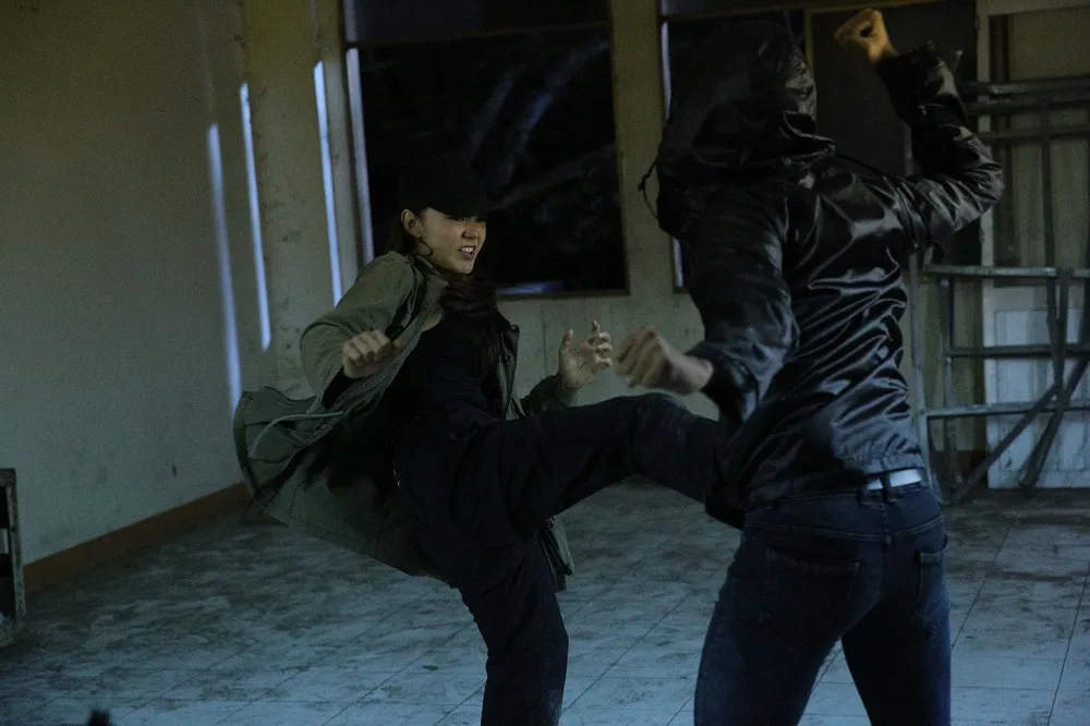 Minh Hằng lăn xả hết mình trong phim hành động mới ảnh 1