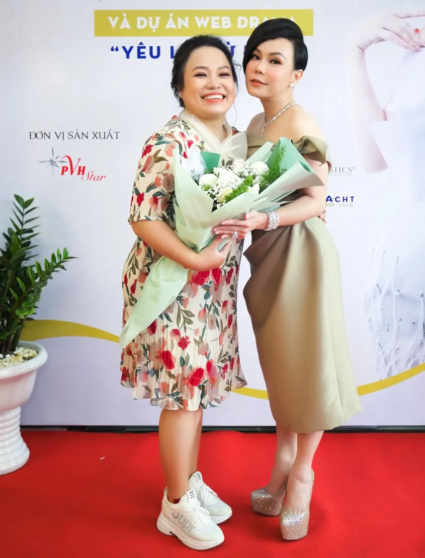 Việt Hương mời dàn nghệ sĩ tham gia web drama "Yêu lại từ đầu" ảnh 4