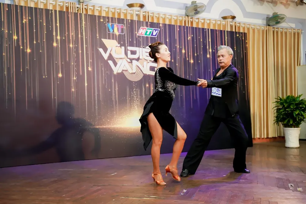 Gameshow về khiêu vũ dành cho thí sinh lớn tuổi ảnh 1