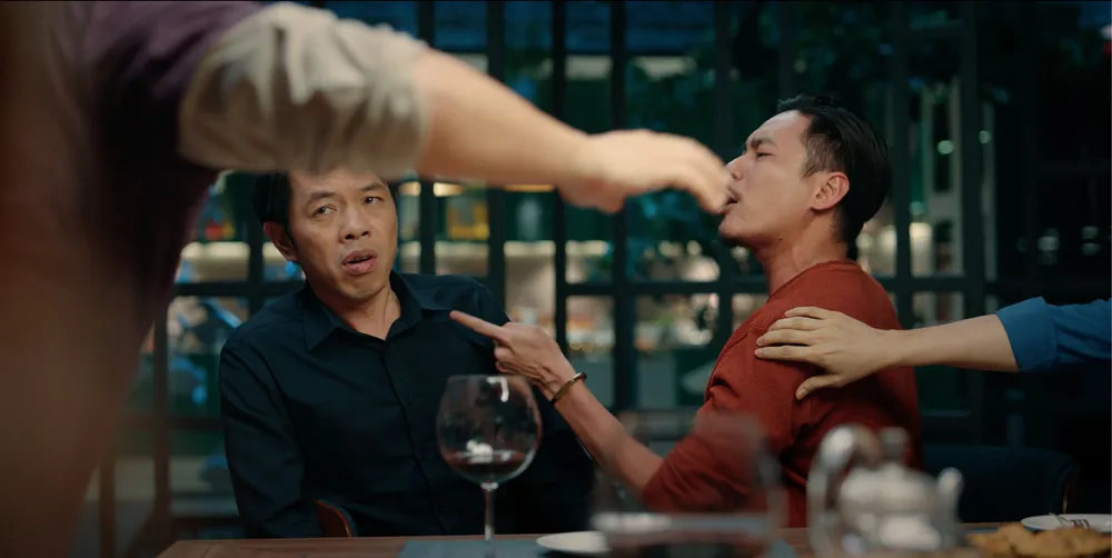 "Tiệc trăng máu" trở lại đường đua phòng vé ảnh 2