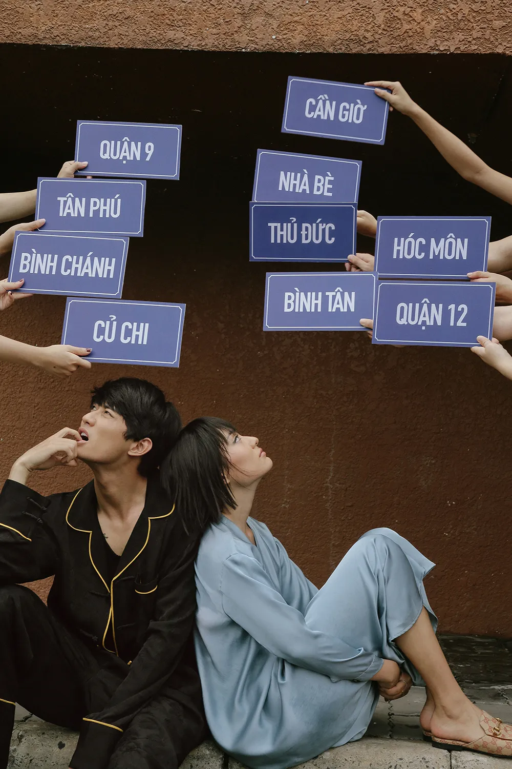 Cặp đôi “Sài Gòn trong cơn mưa” chụp ảnh “check in” khắp thành phố ảnh 17