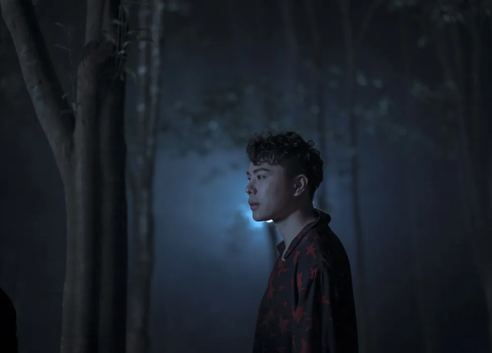 Hoàng Thùy Linh, Hứa Vĩ Văn “lột xác” trong Trái tim quái vật ảnh 4