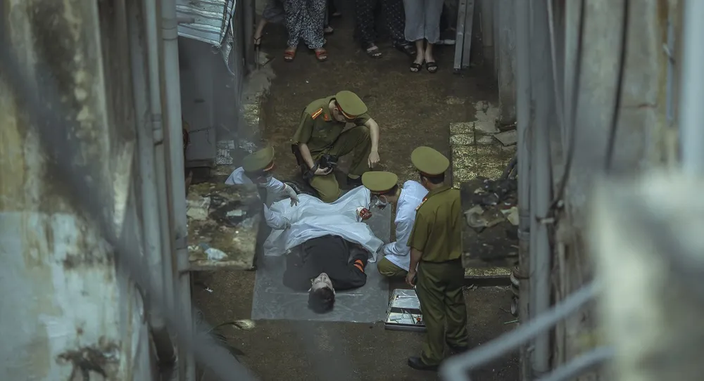 Hoàng Thùy Linh, Hứa Vĩ Văn “lột xác” trong Trái tim quái vật ảnh 1