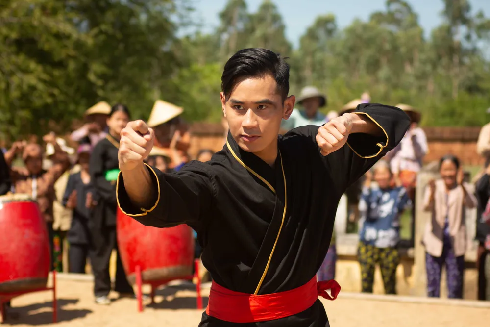 Diễn viên gốc Việt của “Doctor Strange” về nước đóng phim ảnh 1